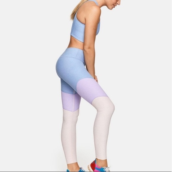 RESTOCKED!! NWT Outdoor Voices Lilac 7/8 Leggings - Picture 4 of 6